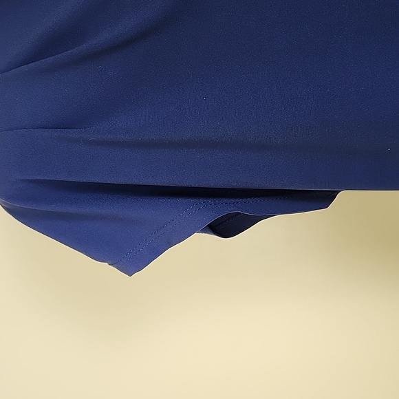 Mi Lieux Woman's Classic Office Navy Blue Sleeveless Shell Blouse w/Deep V Neck - Picture 6 of 12